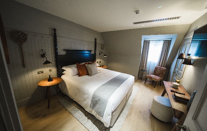 WSU - Queen Charlotte Bedroom
